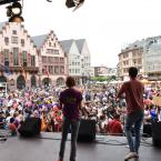 Moderiert wurde das Finale und die Abschlusskundgebung von Andrea Losleben und Johannes Sassenroth. Weitere Bilder findet ihr im Beitrag &quot;Finale am Römerberg&quot;.