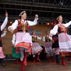 Der Tanz- und Gesangsverein „Krakowiak“ stammt aus Griesheim bei Darmstadt und präsentiert die polnische Folklore außerhalb der Grenzen Polens. Krakowiak ist einer der fünf polnischen Nationaltänze und dieser lebendige Tanz entstammt der Volksmusik und wird im ganzen Polen bekannt und gern präsentiert.