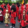 Kinder und Jugendliche (hier vom georgischen Kulturforum) gehören zur Parade. (Foto: Dietmar Treber)